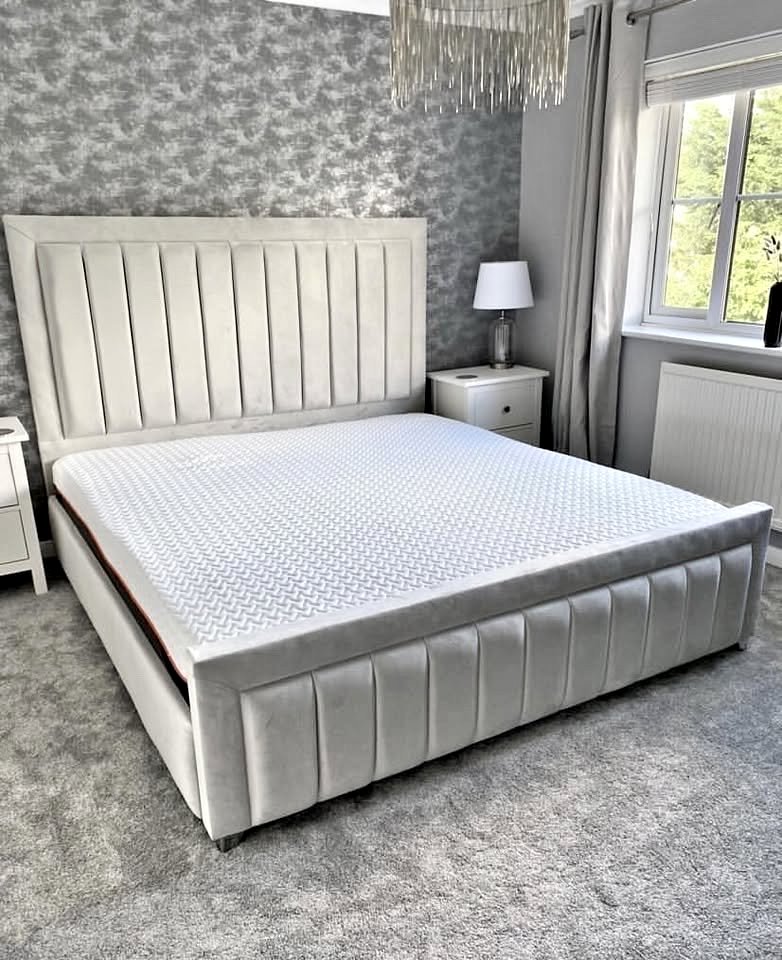 Hilton Horizontal Panel Bed